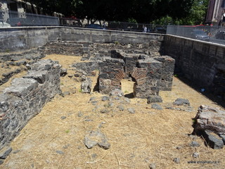Balneum piazza Dante